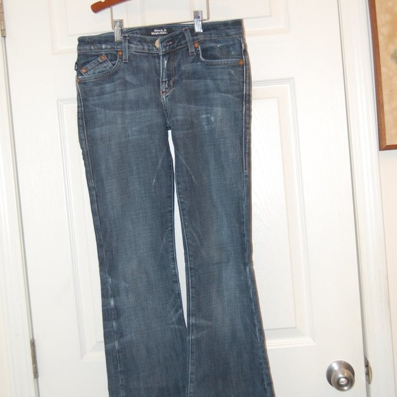 Rock & Republic Women's Blue Denim  Flare Bottom Jeans Size 26 - Picture 1 of 11